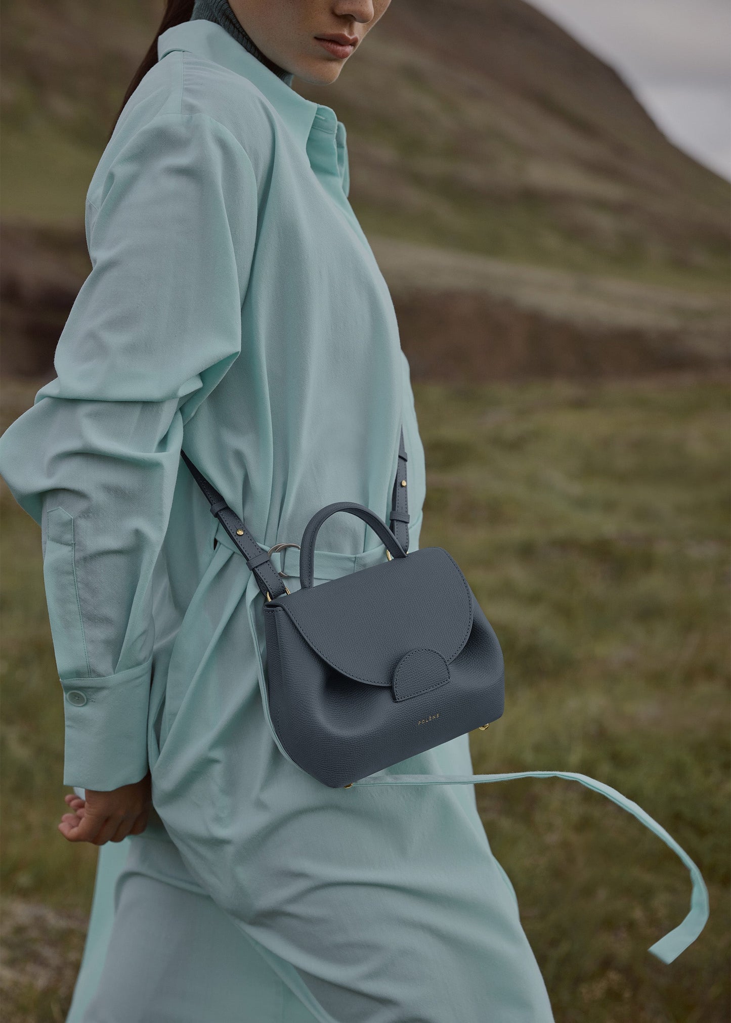 Numéro Un Nano - Mitternachtsblau Genarbtes Leder