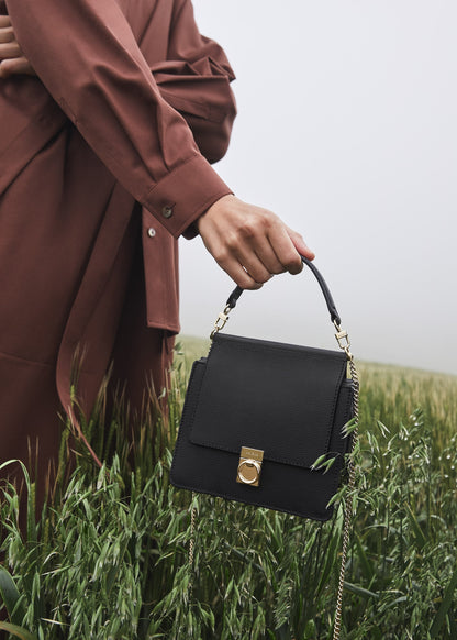 Numéro Sept Mini - Schwarz Genarbtes Leder